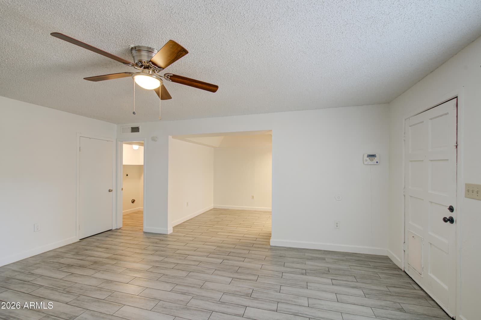 3001 E GRANDVIEW Road 8, Phoenix, AZ 85032 — photo 8 of 29