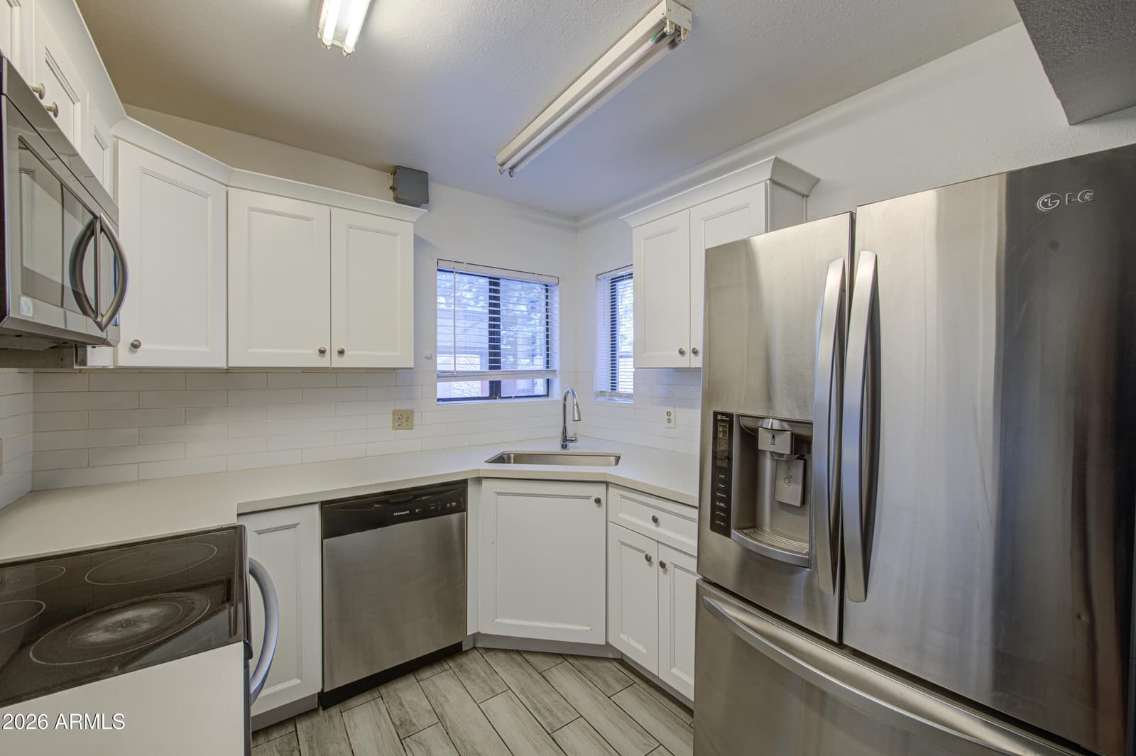 3001 E GRANDVIEW Road 8, Phoenix, AZ 85032 — photo 16 of 29