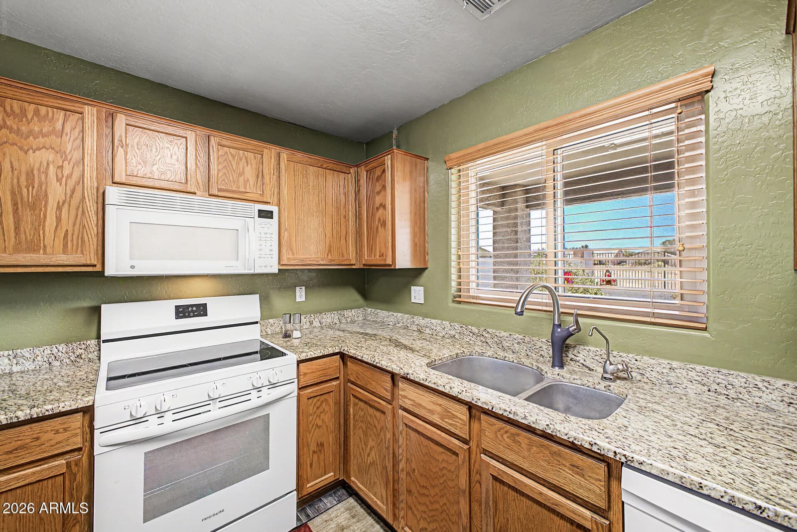 29260 N RED FINCH Drive, San Tan Valley, AZ 85143 — photo 9 of 30
