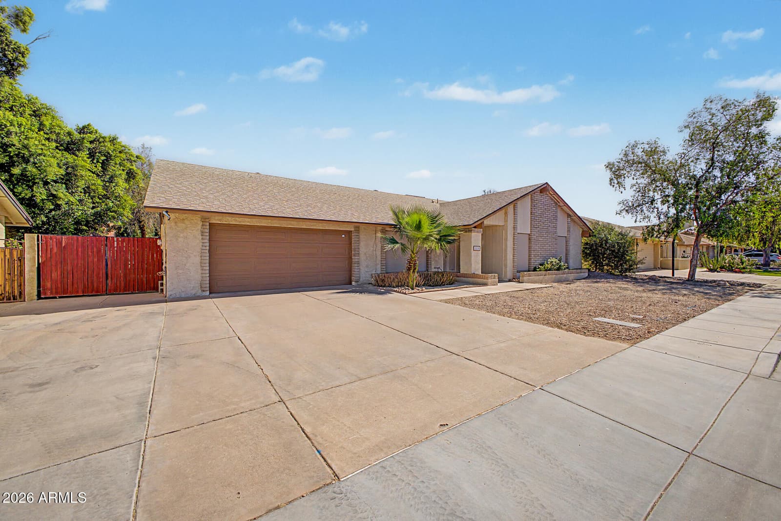 2238 W NARANJA Avenue, Mesa, AZ 85202 — photo 3 of 46