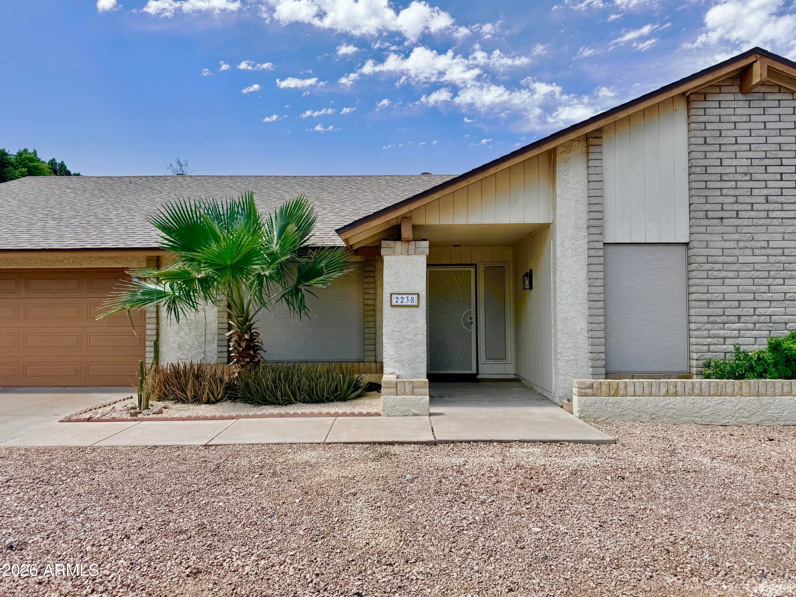 2238 W NARANJA Avenue, Mesa, AZ 85202 — photo 6 of 46