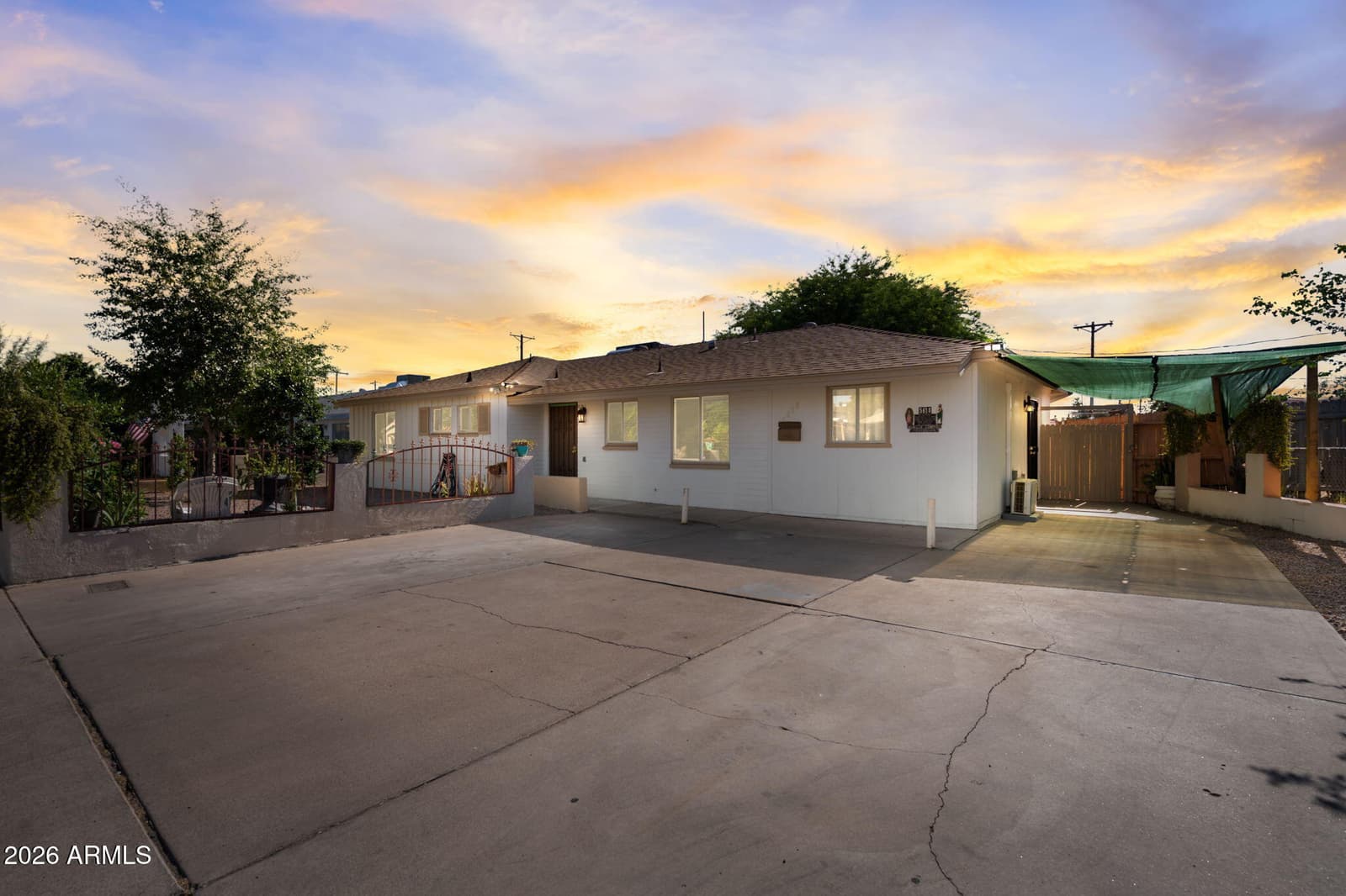 5618 N 35TH Drive, Phoenix, AZ 85019 — photo 1 of 45