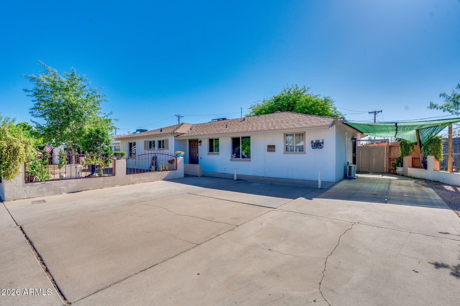 5618 N 35TH Drive, Phoenix, AZ 85019 — photo 3 of 45