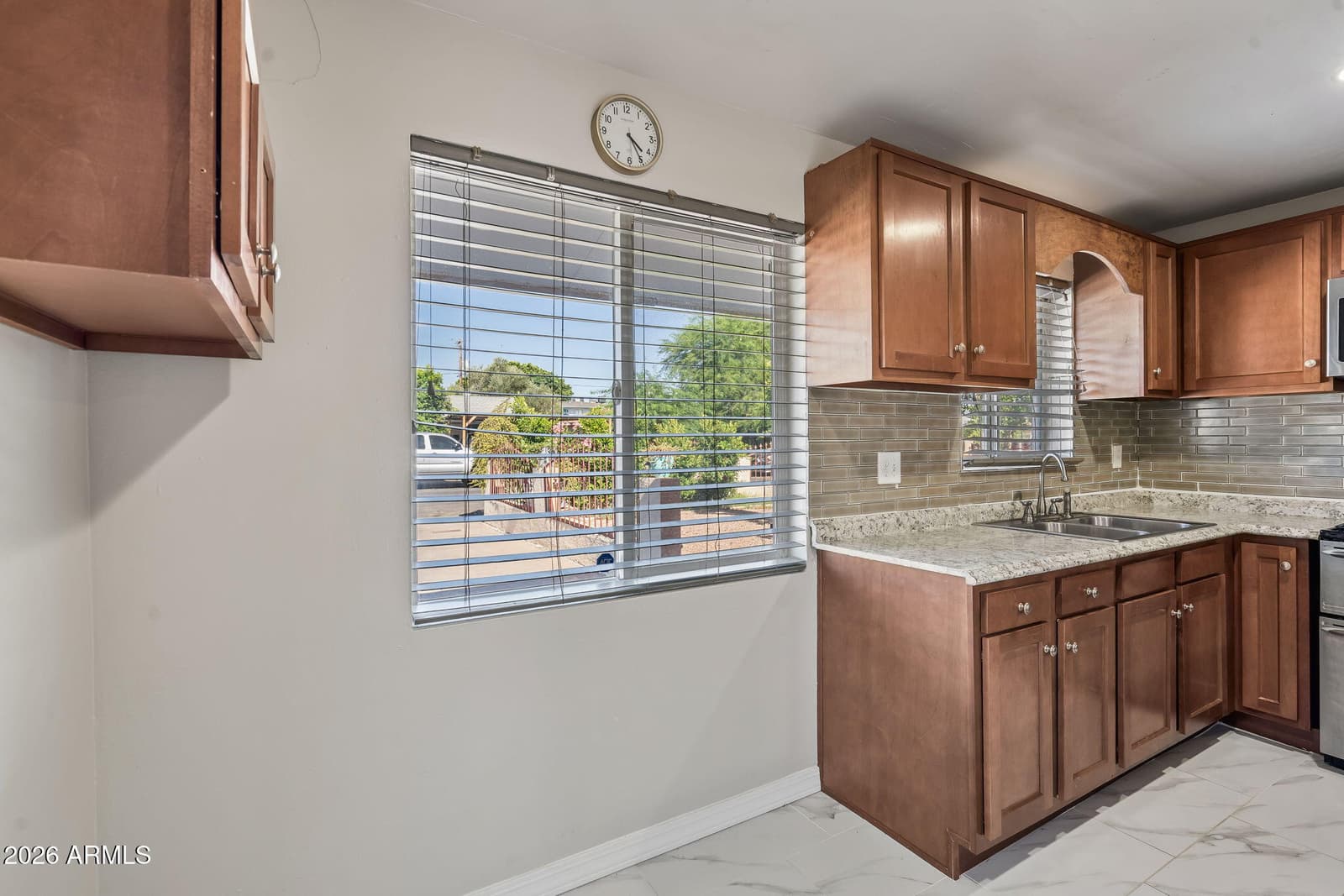 5618 N 35TH Drive, Phoenix, AZ 85019 — photo 10 of 45