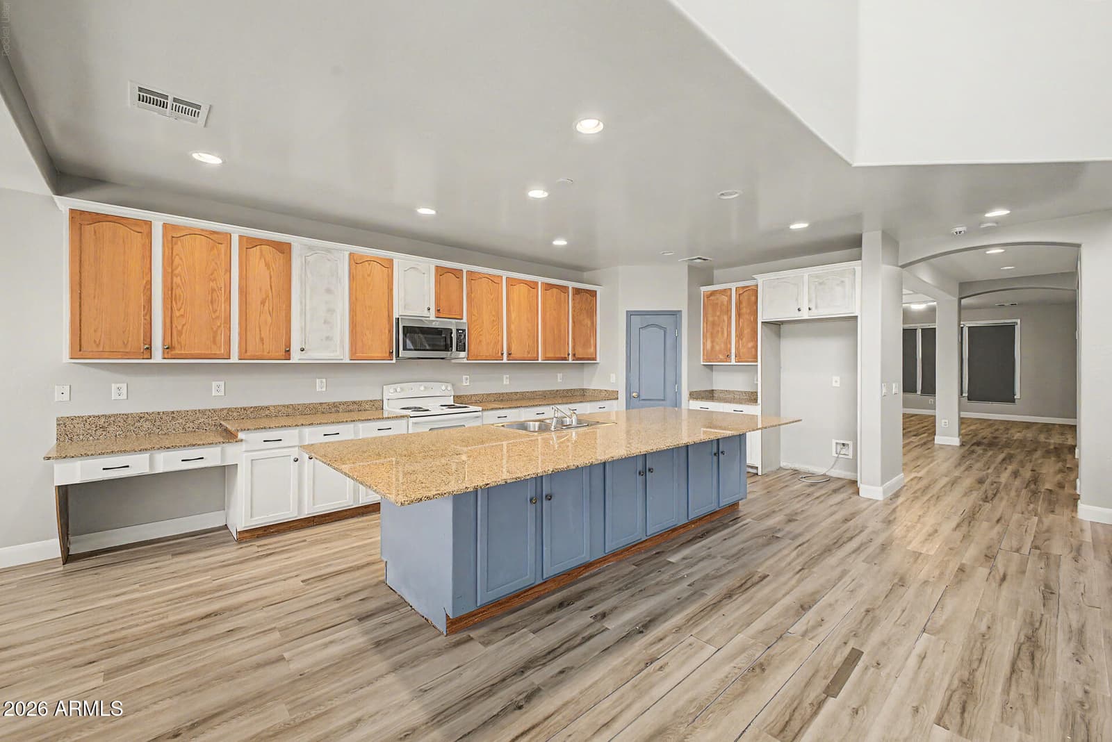 4012 W LYDIA Lane, Phoenix, AZ 85041 — photo 12 of 40