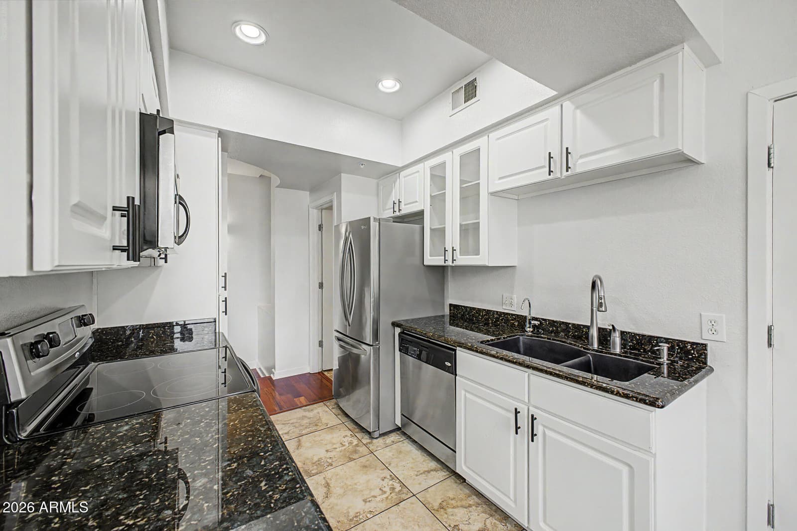 3633 N 3RD Avenue 2051, Phoenix, AZ 85013 — photo 10 of 37