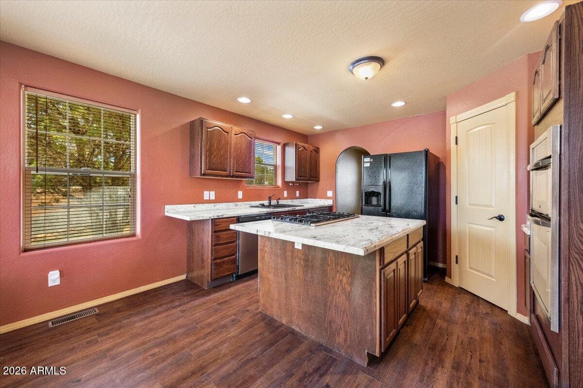 8315 SILVER CREEK Drive, Show Low, AZ 85901 — photo 10 of 42