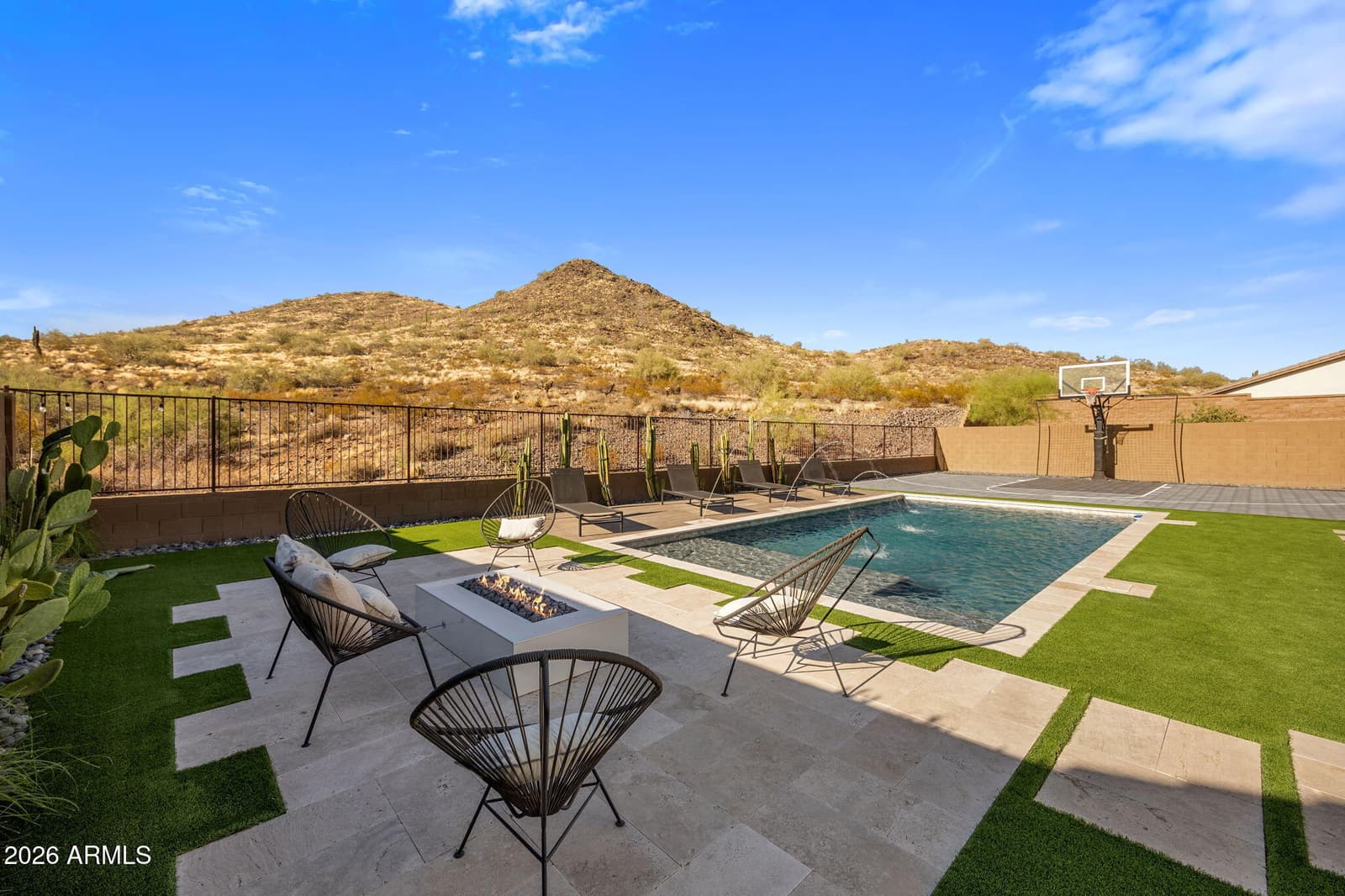 2110 E FALLEN LEAF Lane, Phoenix, AZ 85024 — photo 45 of 61