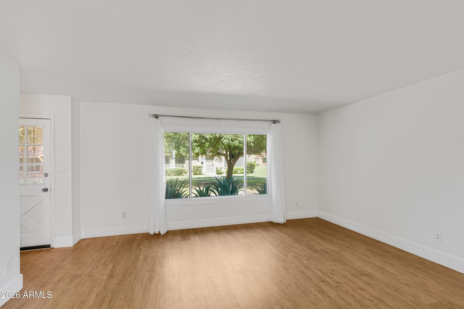 1542 W CAMPBELL Avenue, Phoenix, AZ 85015 — photo 10 of 45