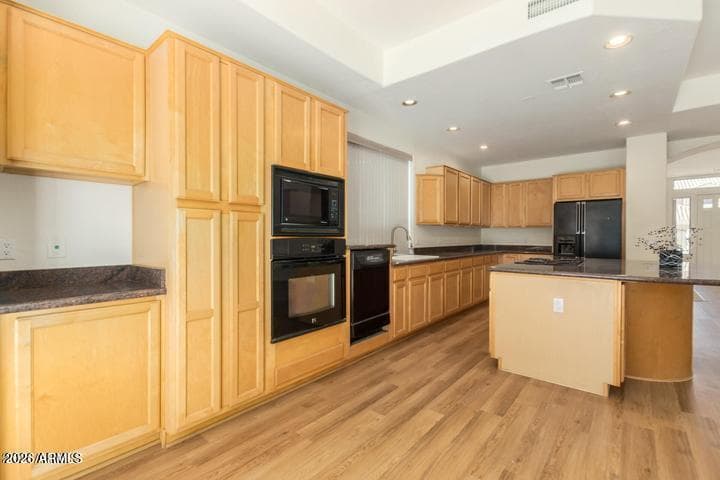 1551 E SAGEBRUSH Court, Gilbert, AZ 85296 — photo 7 of 14