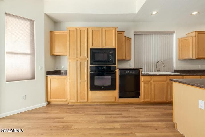 1551 E SAGEBRUSH Court, Gilbert, AZ 85296 — photo 9 of 14