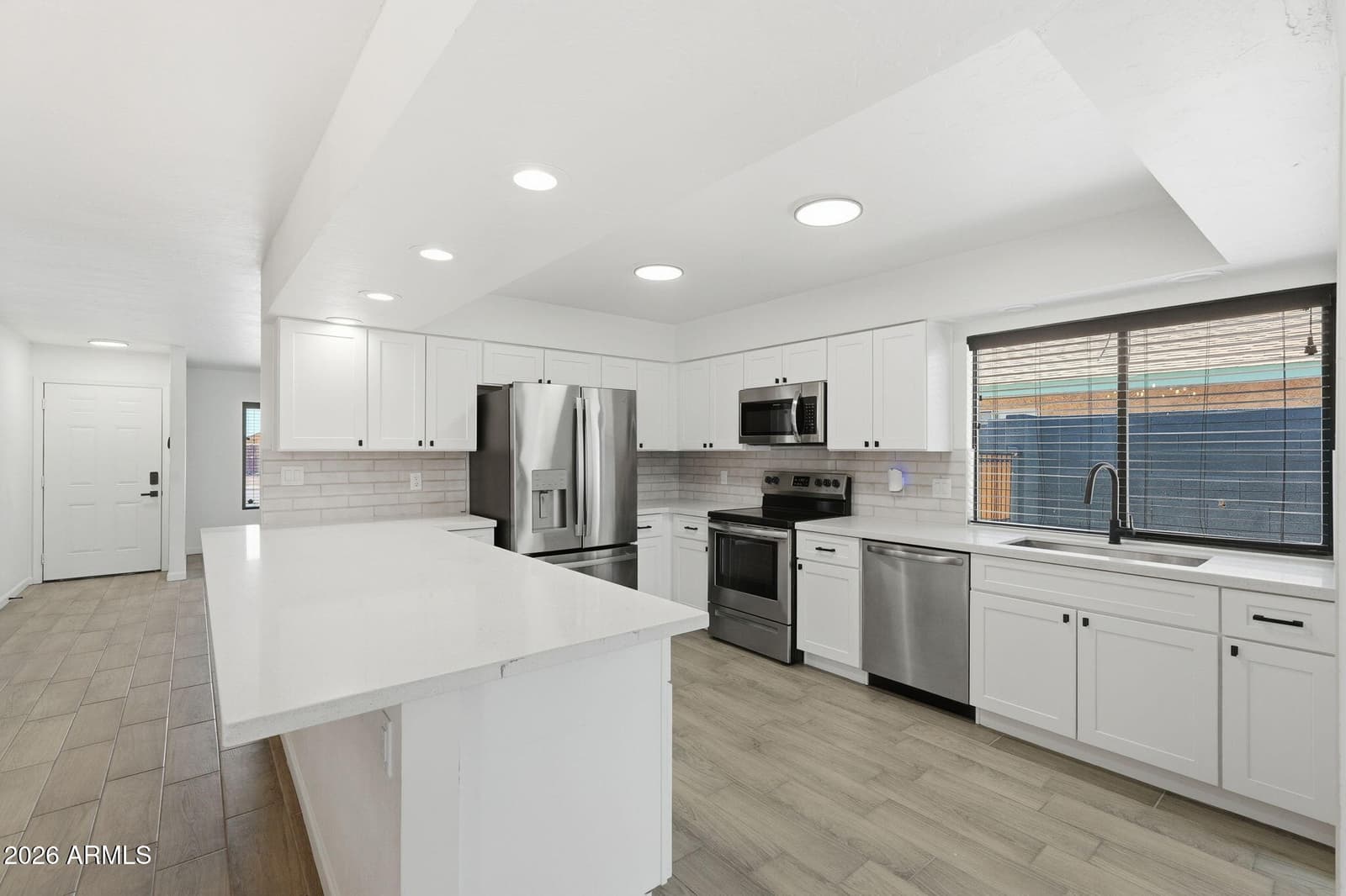 1302 S REVERE, Mesa, AZ 85210 — photo 3 of 36