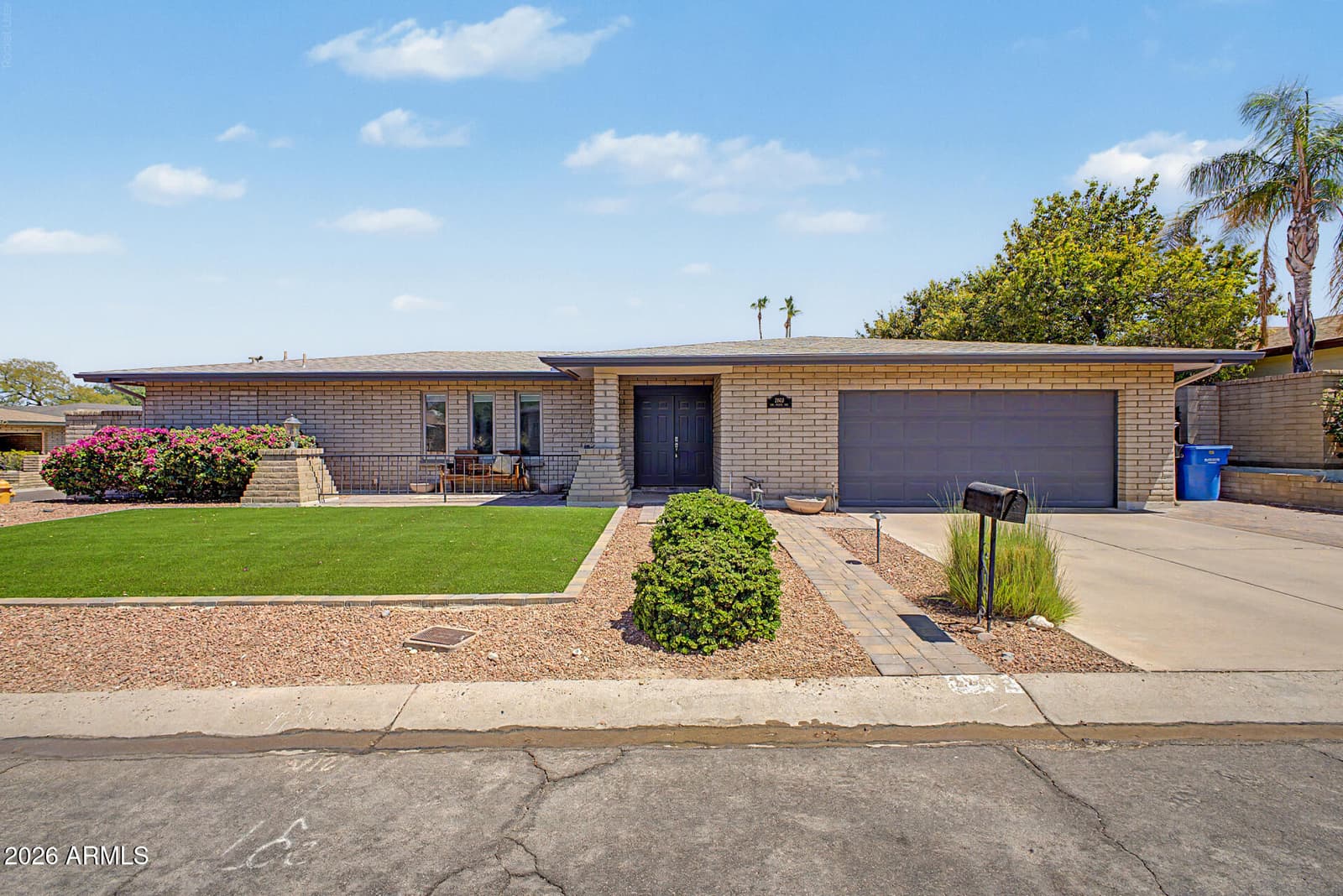 2802 E MISSION Lane, Phoenix, AZ 85028 — photo 1 of 56