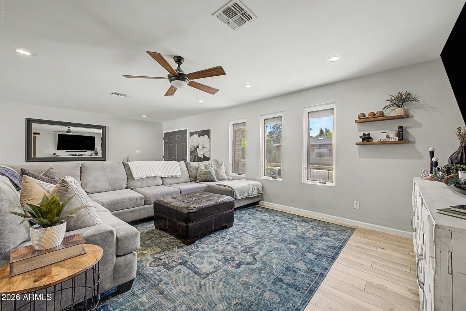 2802 E MISSION Lane, Phoenix, AZ 85028 — photo 7 of 56