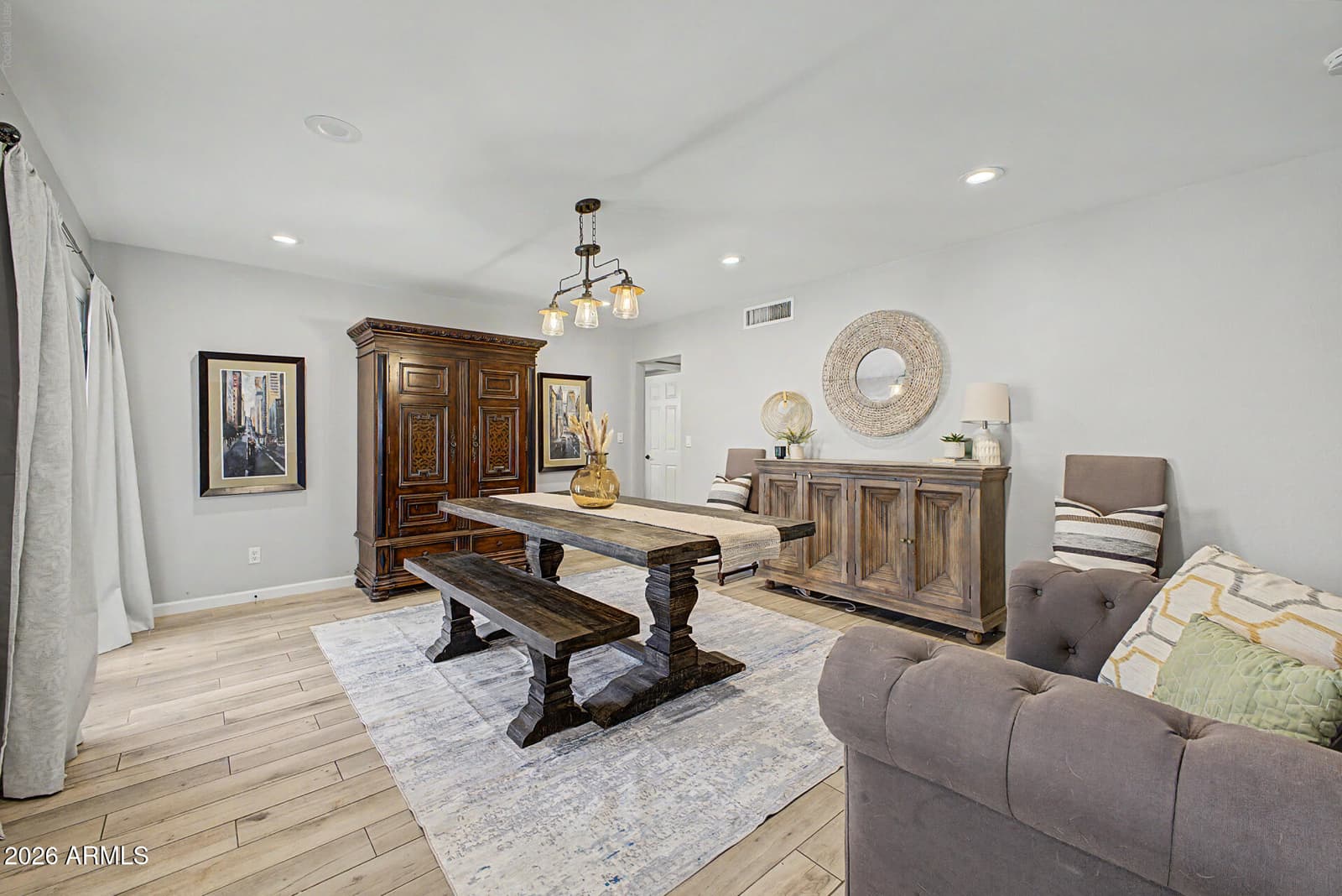 2802 E MISSION Lane, Phoenix, AZ 85028 — photo 11 of 56