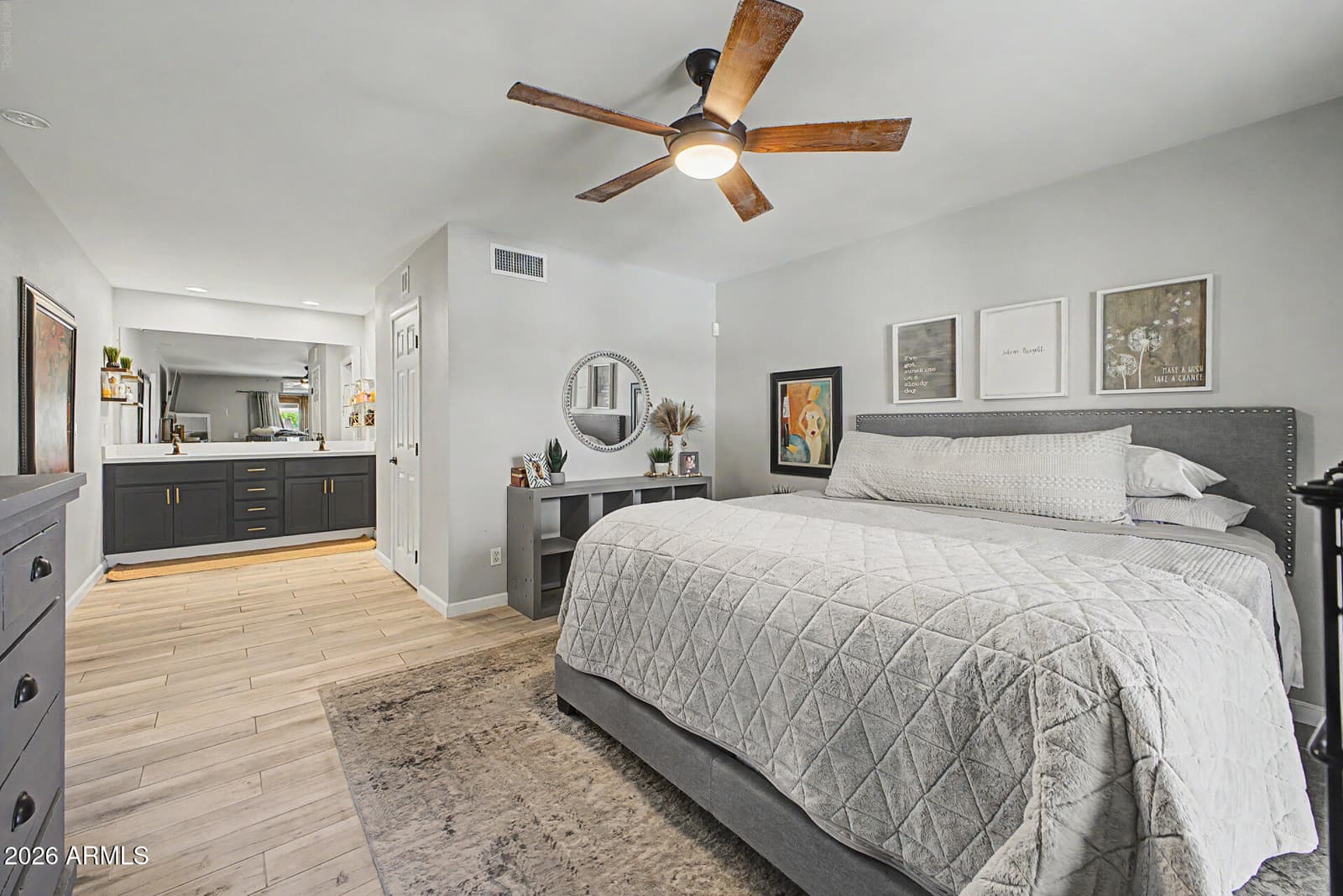 2802 E MISSION Lane, Phoenix, AZ 85028 — photo 19 of 56