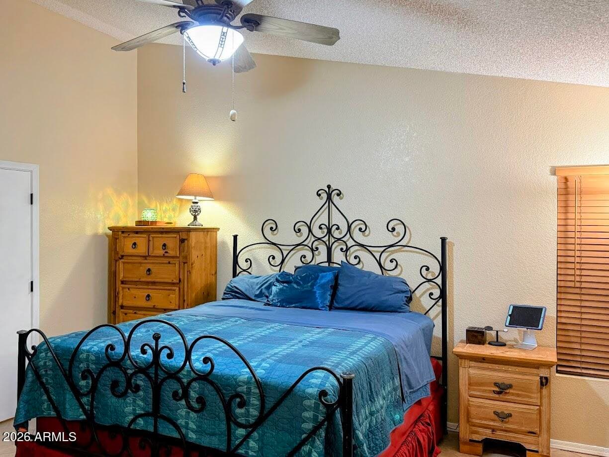 911 E ANNETTE Drive, Phoenix, AZ 85022 — photo 14 of 40