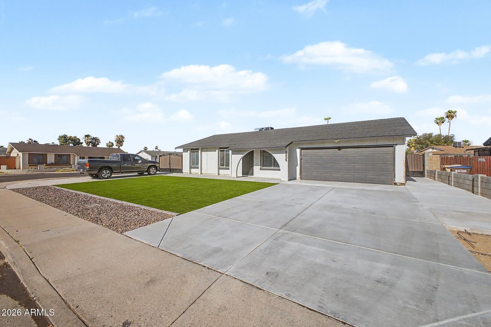 9235 N 74TH Drive, Peoria, AZ 85345 — photo 9 of 34