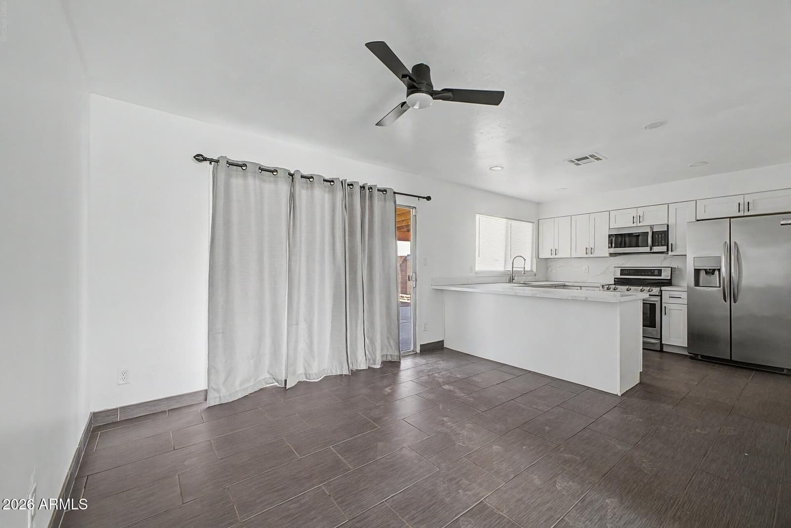 9235 N 74TH Drive, Peoria, AZ 85345 — photo 14 of 34