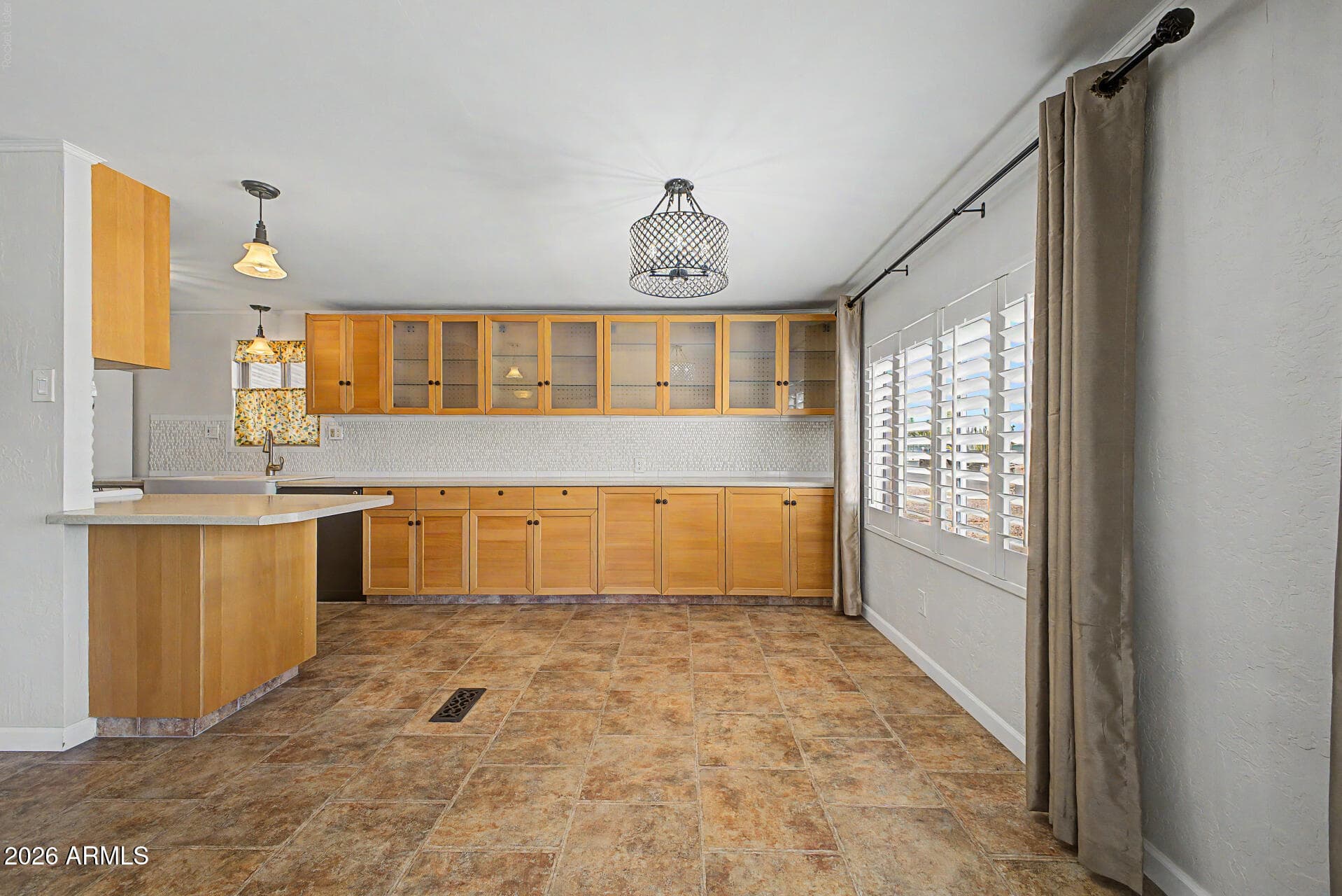 7455 E BALSAM Circle, Mesa, AZ 85208 — photo 13 of 32