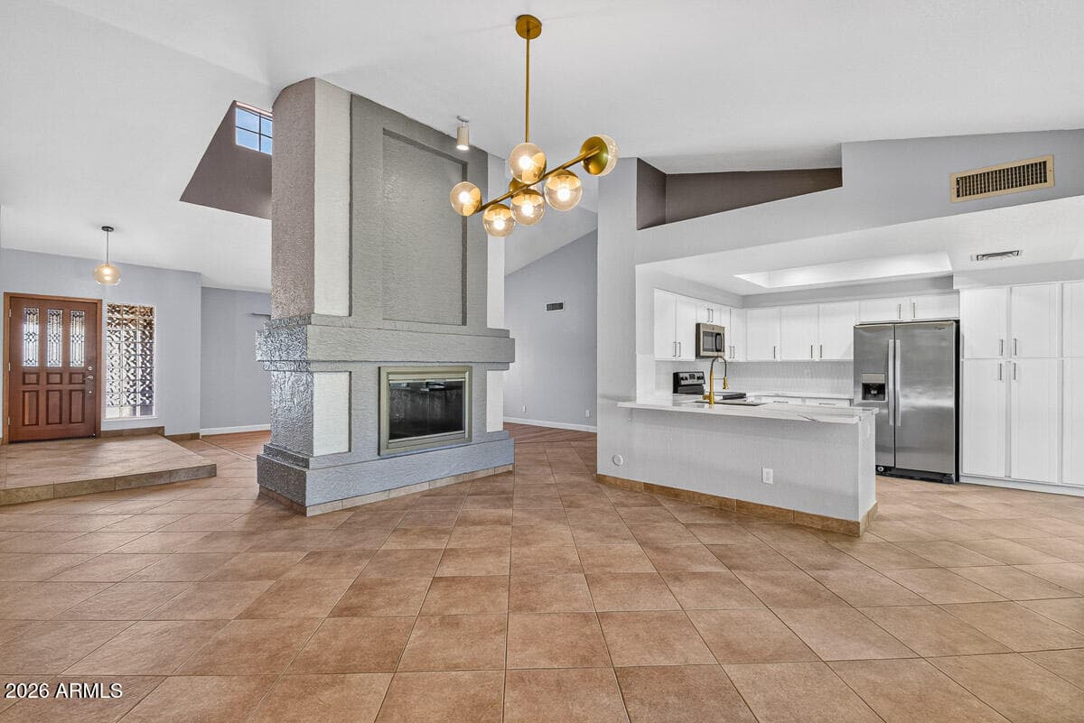 5735 E CAMPO BELLO Drive, Scottsdale, AZ 85254 — photo 10 of 54