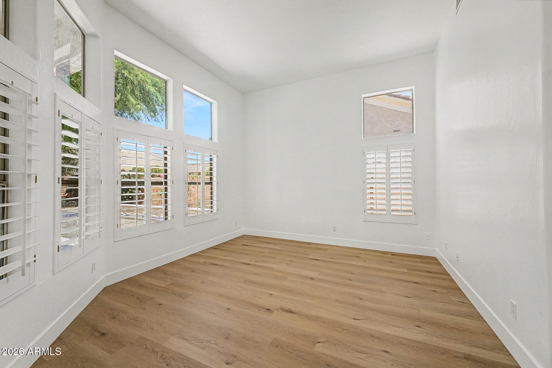 6034 E ANDERSON Drive, Scottsdale, AZ 85254 — photo 11 of 53