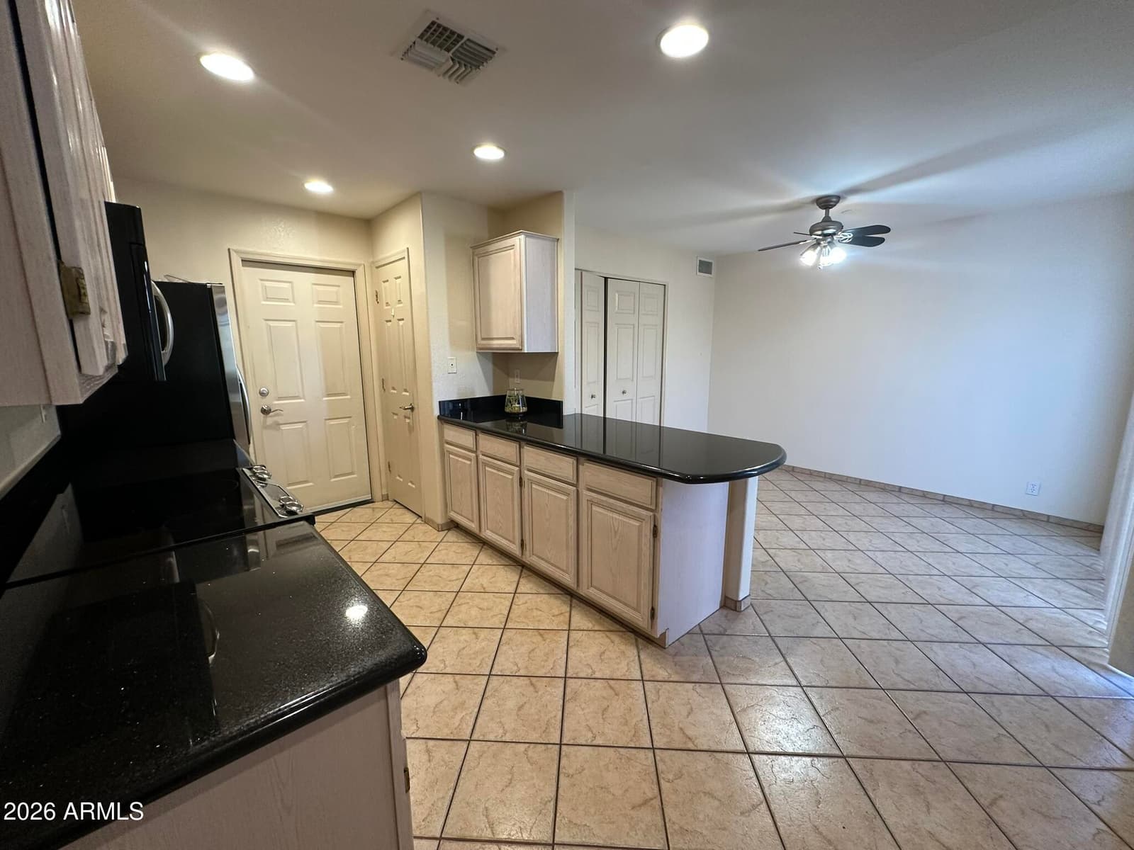 14462 N SHERWOOD Drive B, Fountain Hills, AZ 85268 — photo 3 of 30
