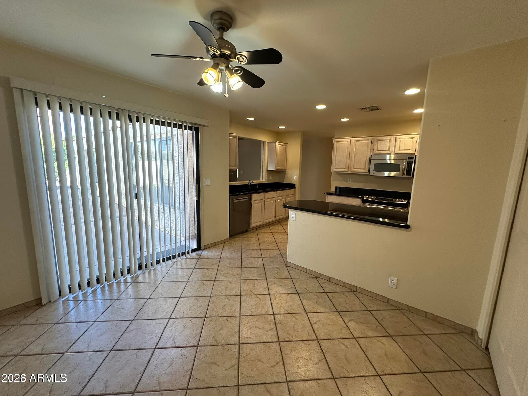 14462 N SHERWOOD Drive B, Fountain Hills, AZ 85268 — photo 4 of 30