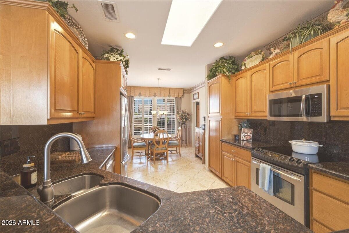 15144 W VIA MANANA W, Sun City West, AZ 85375 — photo 16 of 67