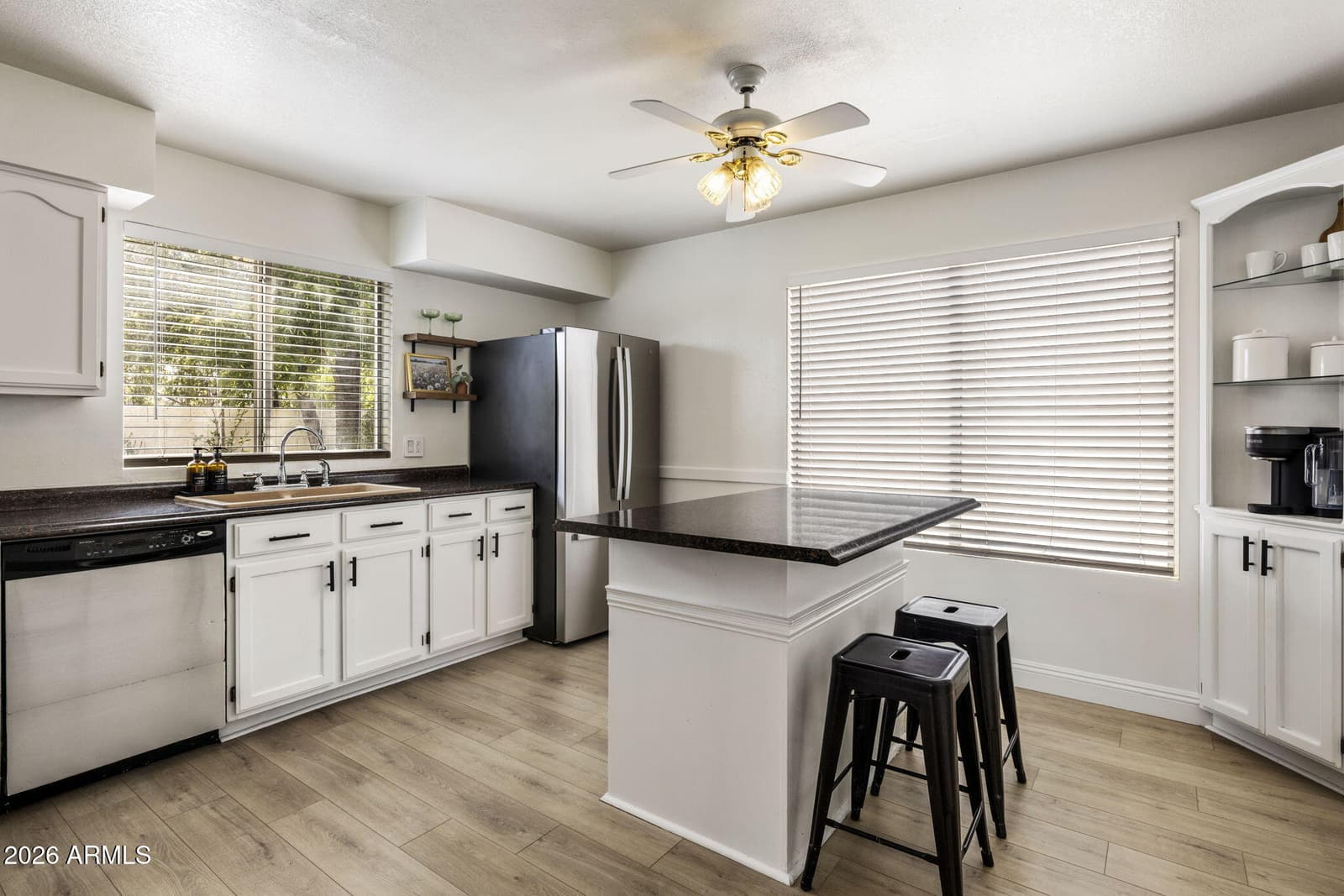 441 S MAPLE 16, Mesa, AZ 85206 — photo 7 of 26