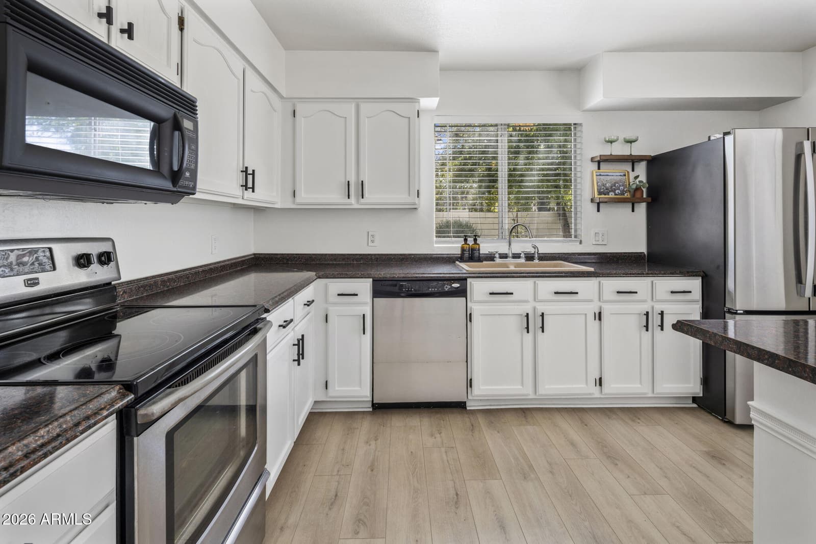 441 S MAPLE 16, Mesa, AZ 85206 — photo 10 of 26
