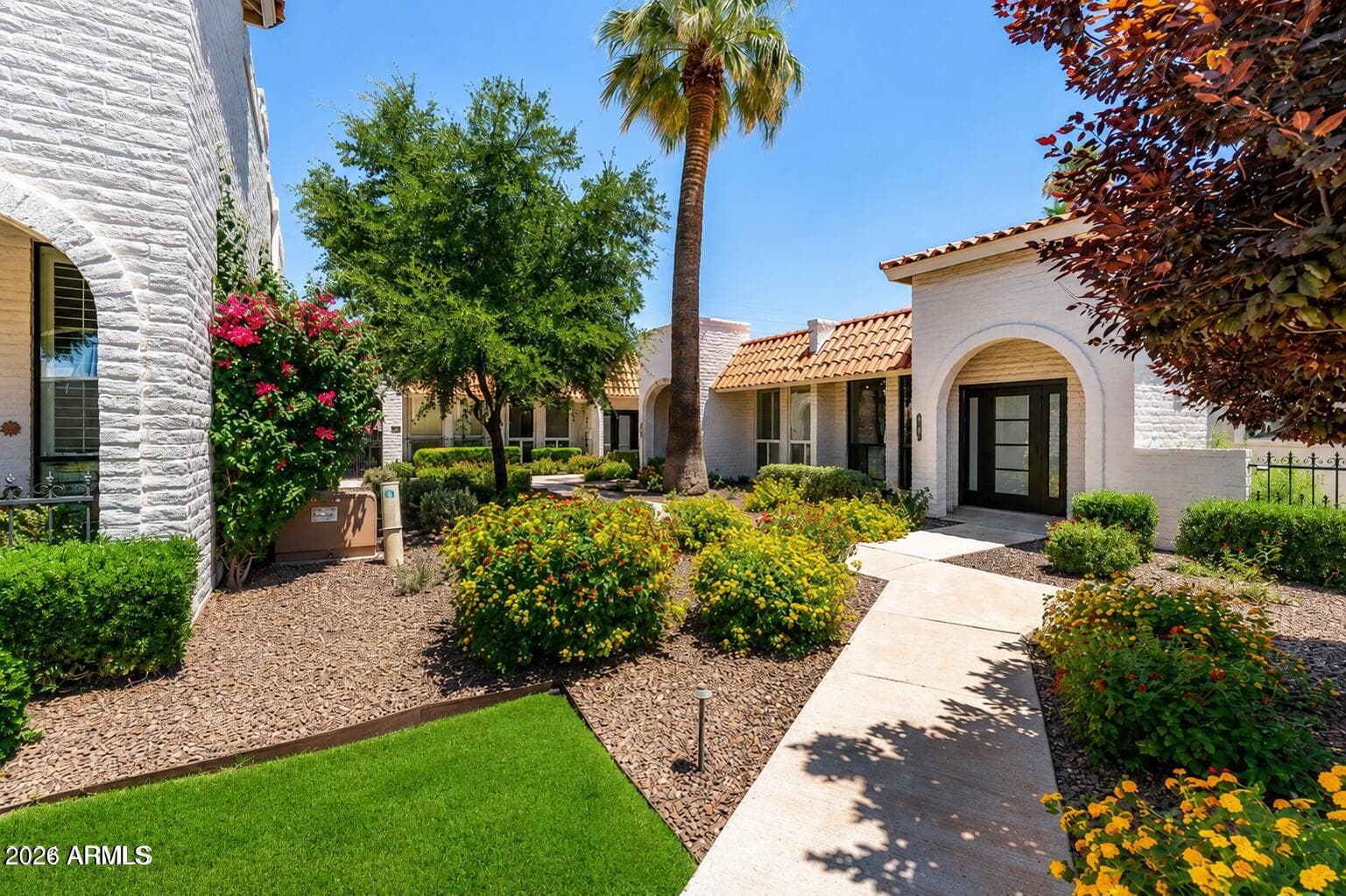7113 E MCDONALD Drive, Paradise Valley, AZ 85253 — photo 1 of 27