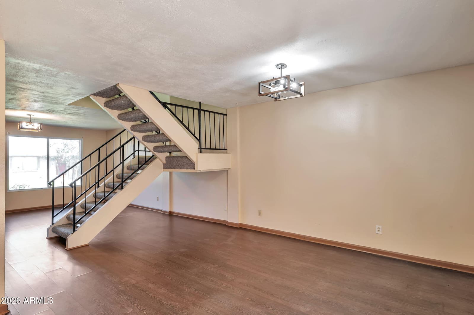 2025 W ELM Street, Phoenix, AZ 85015 — photo 6 of 25