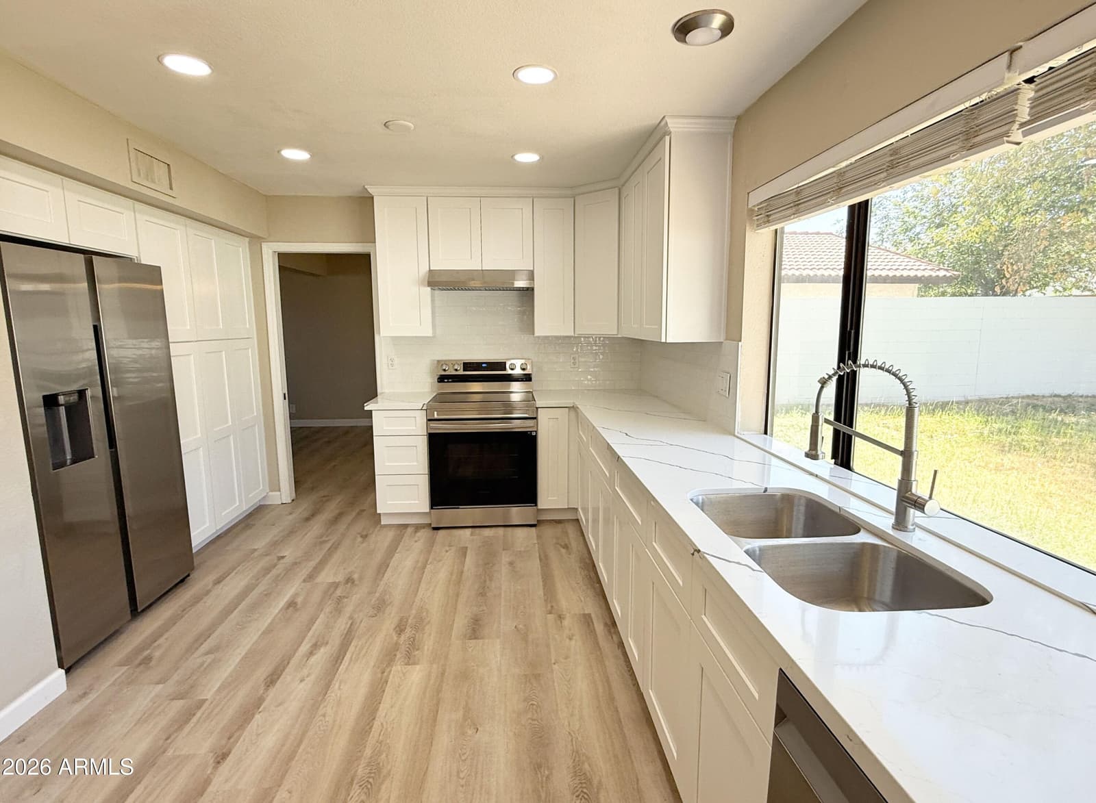 1529 E EDGEWATER Drive, Tempe, AZ 85283 — photo 5 of 32