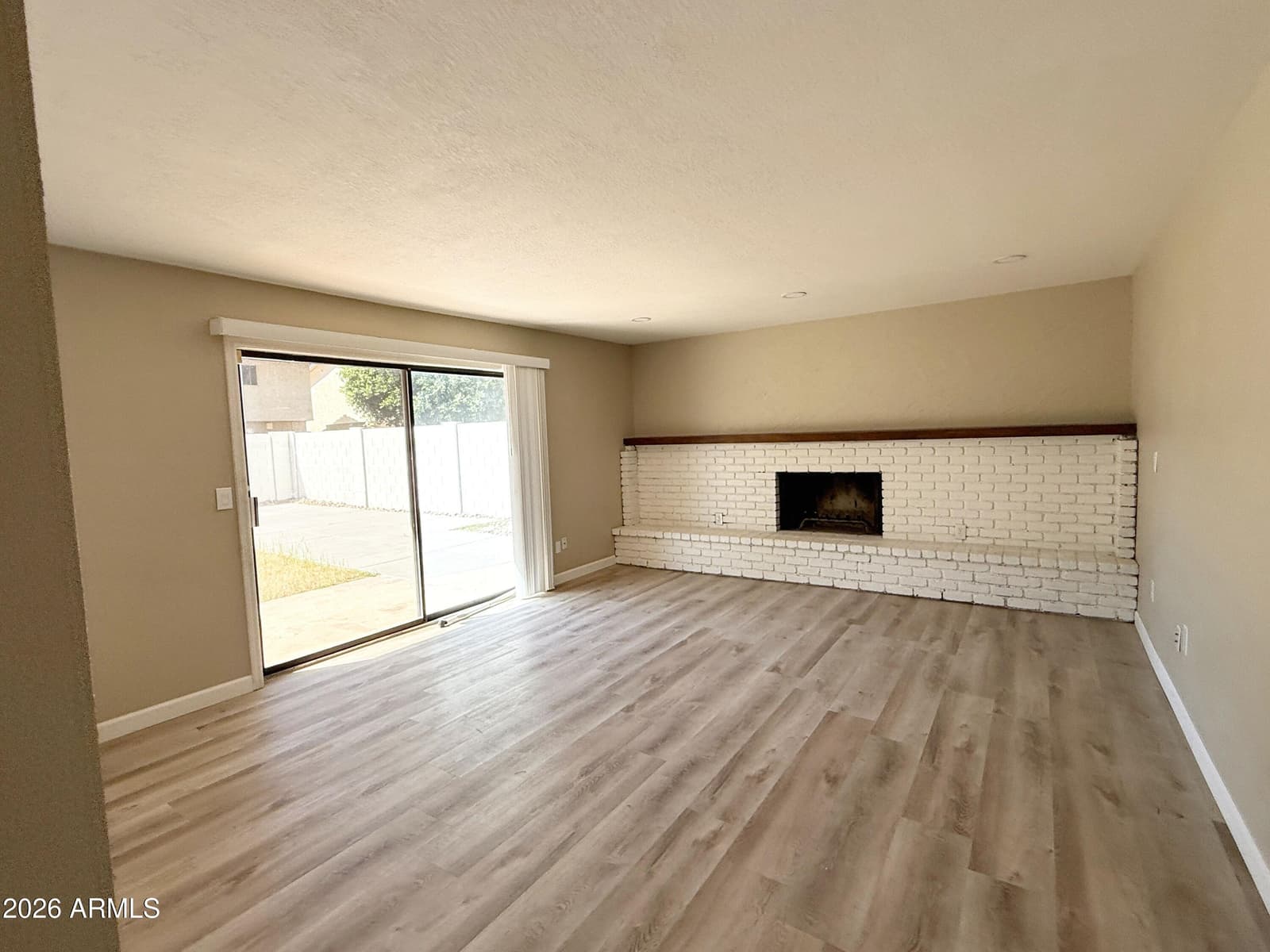 1529 E EDGEWATER Drive, Tempe, AZ 85283 — photo 6 of 32