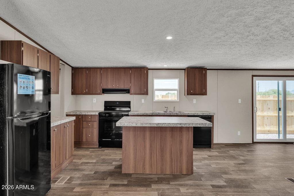 3175 W MADERA Drive, Eloy, AZ 85131 — photo 6 of 58