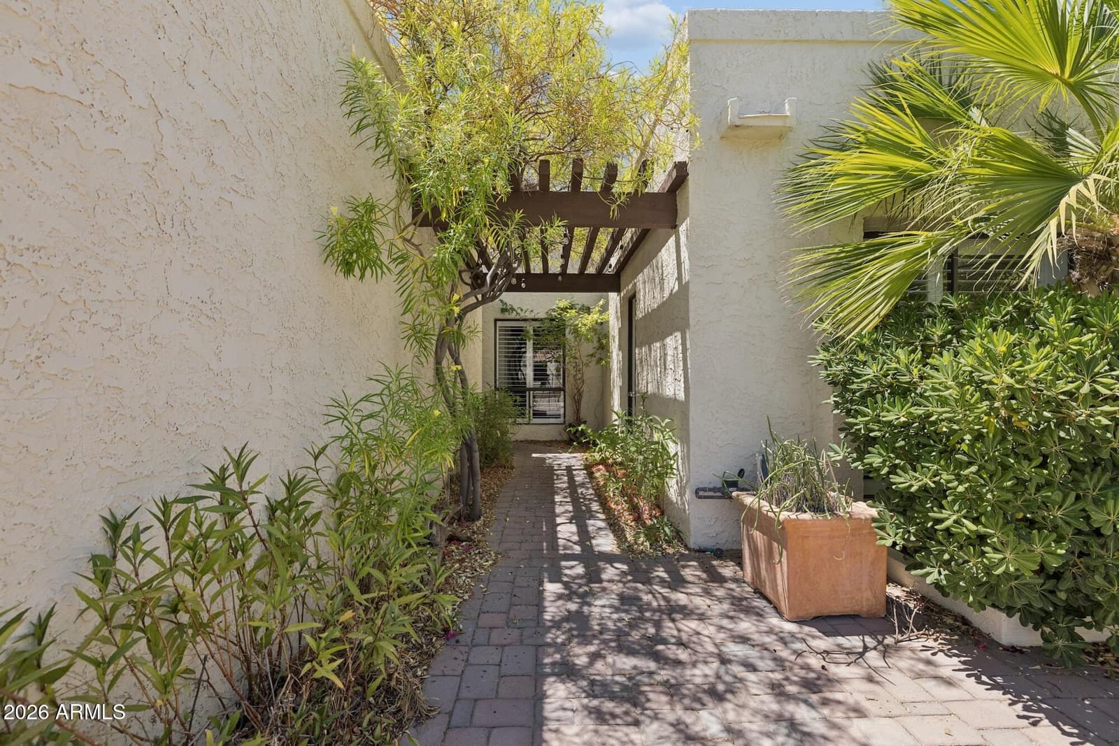 4717 E WINSTON Drive, Phoenix, AZ 85044 — photo 3 of 53