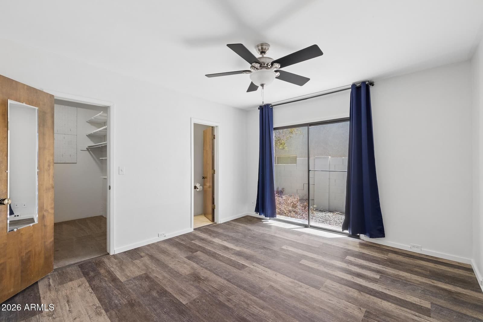 4717 E WINSTON Drive, Phoenix, AZ 85044 — photo 13 of 53