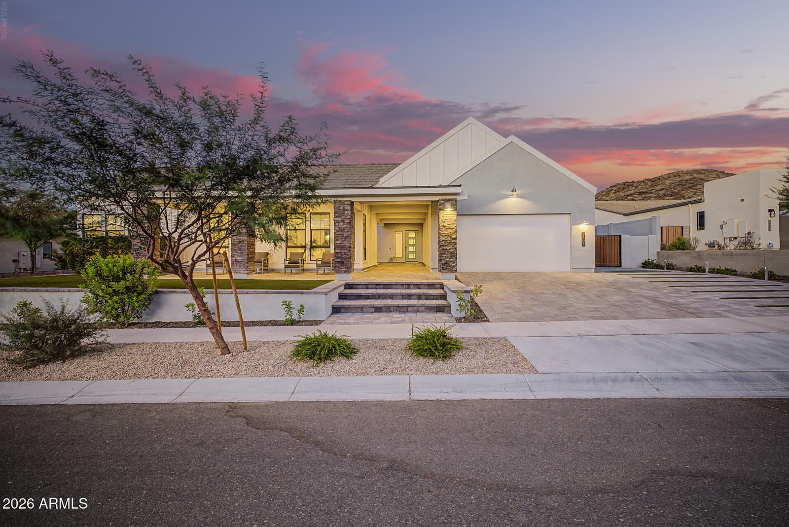9407 S 13TH Way, Phoenix, AZ 85042 — photo 1 of 98