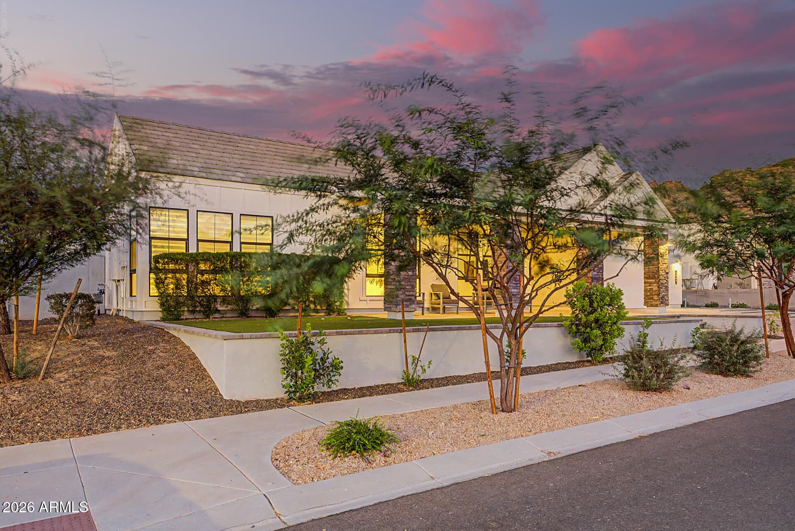 9407 S 13TH Way, Phoenix, AZ 85042 — photo 4 of 98