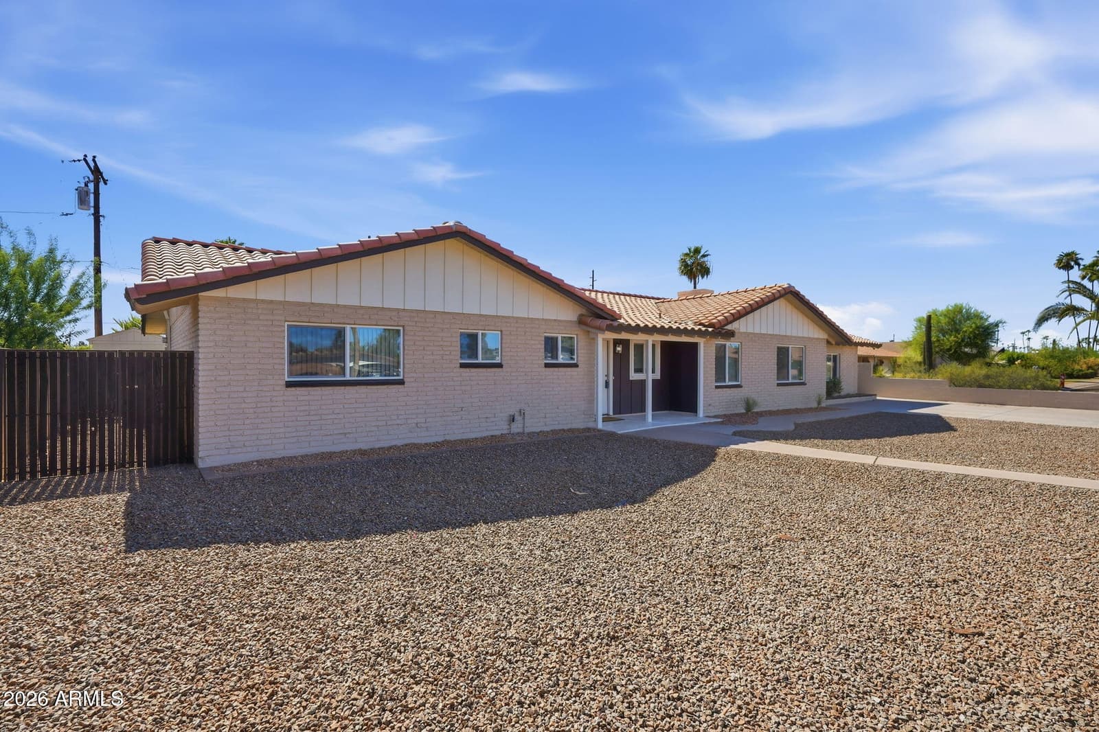 2515 S PALM Drive, Tempe, AZ 85282 — photo 14 of 56
