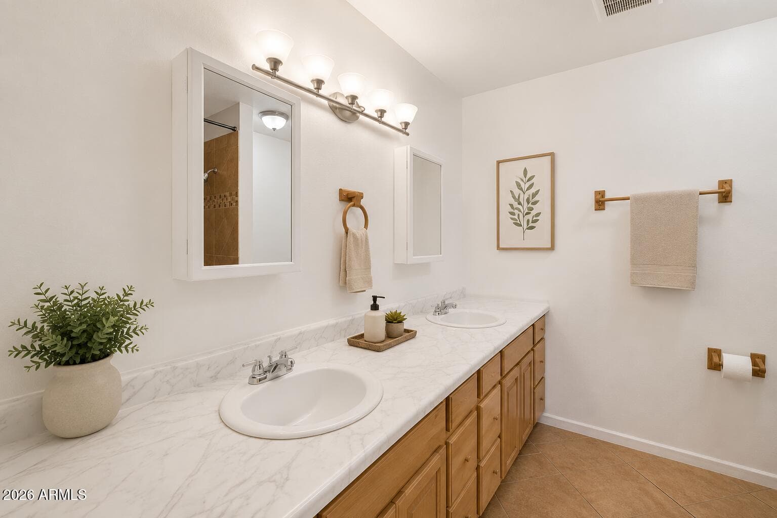 7 S CATALINA Street, Gilbert, AZ 85233 — photo 11 of 22