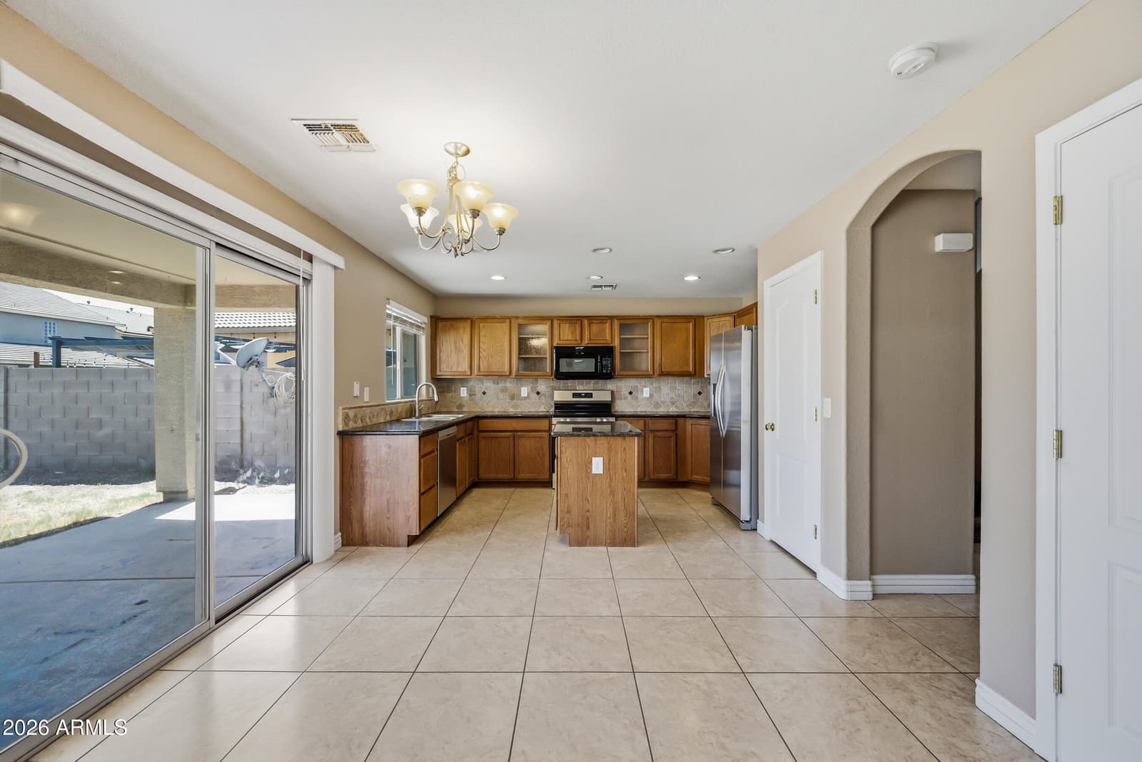 779 E BRADSTOCK Way, San Tan Valley, AZ 85140 — photo 11 of 36