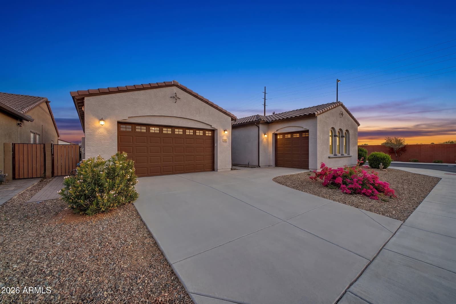 256 E GEMINI Place, Chandler, AZ 85249 — photo 1 of 32
