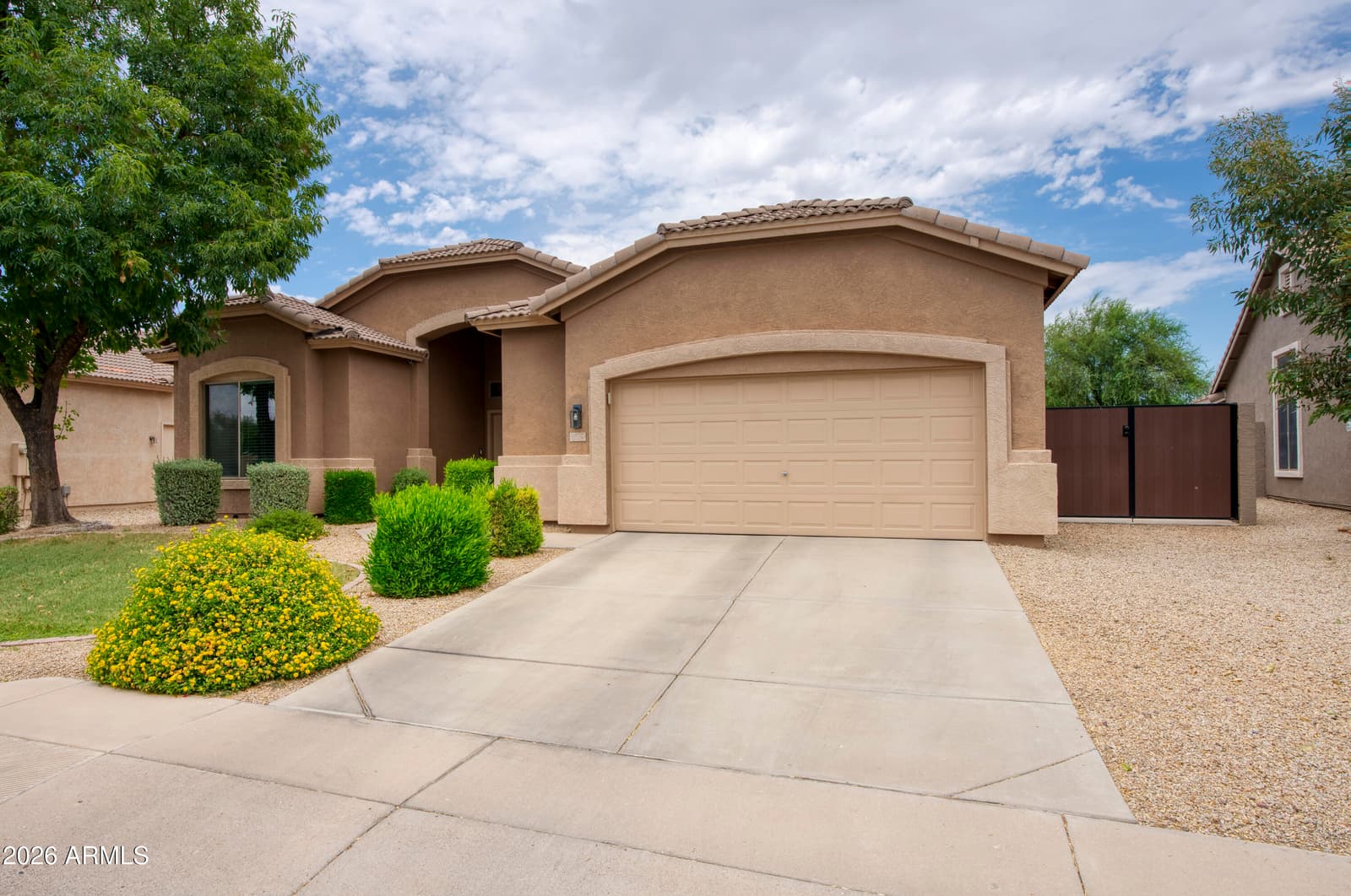 8524 E NIDO Avenue, Mesa, AZ 85209 — photo 5 of 49