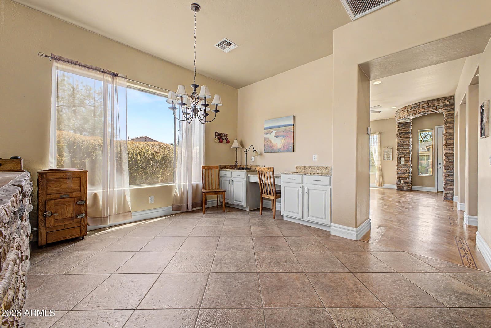 6295 S FAWN Court, Gilbert, AZ 85298 — photo 10 of 32
