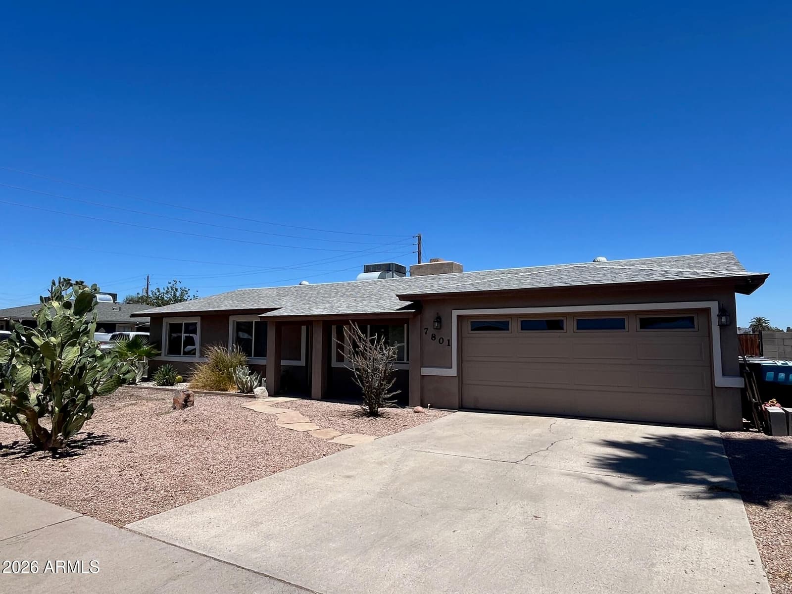 7801 N 37TH Avenue, Phoenix, AZ 85051 — photo 1 of 24