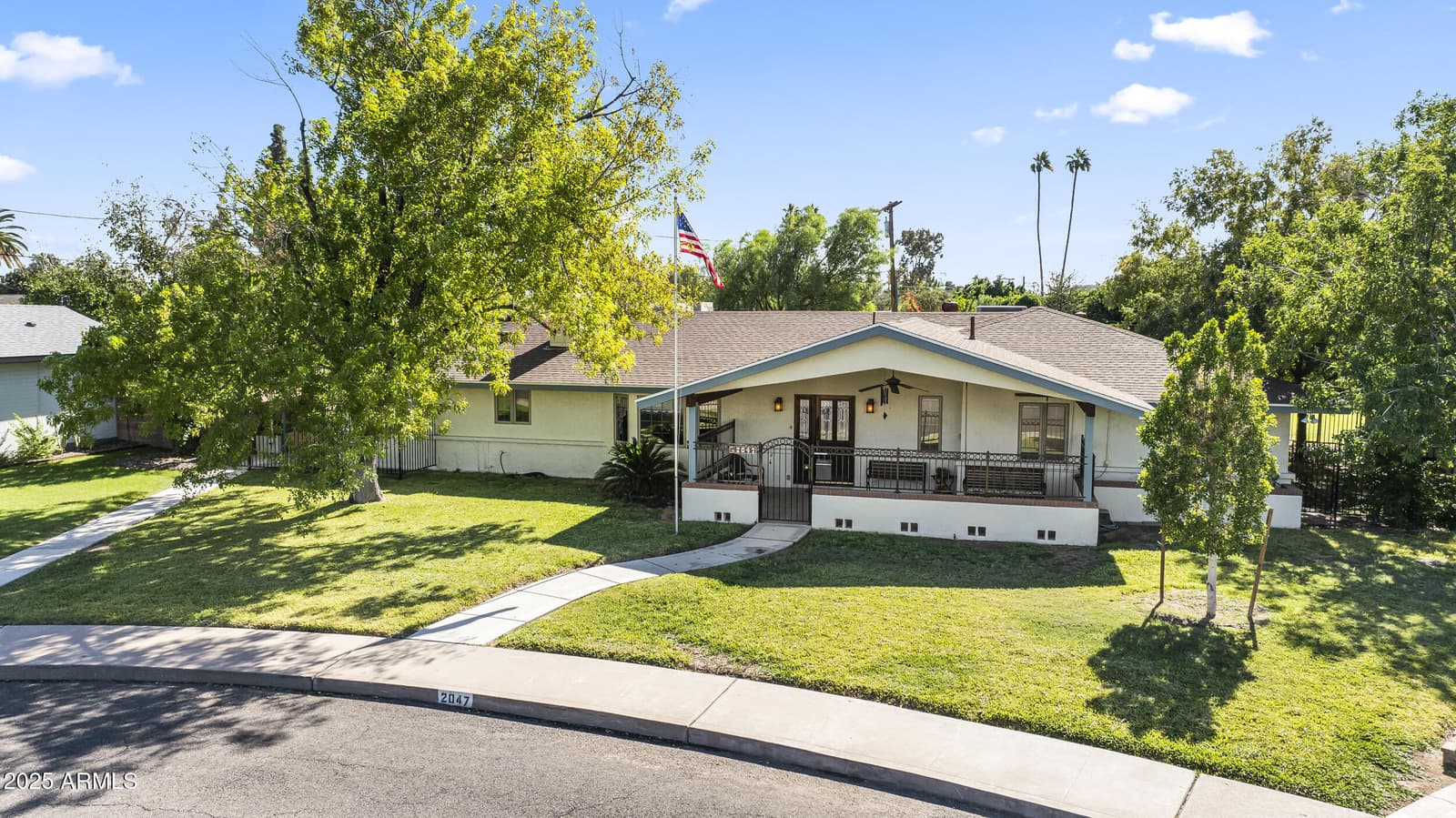 2047 W CAMBRIDGE Avenue, Phoenix, AZ 85009 — photo 54 of 54