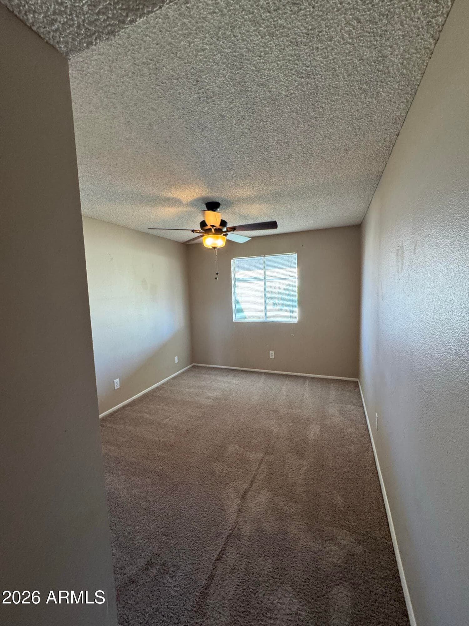 6540 W HAZELWOOD Street, Phoenix, AZ 85033 — photo 9 of 32