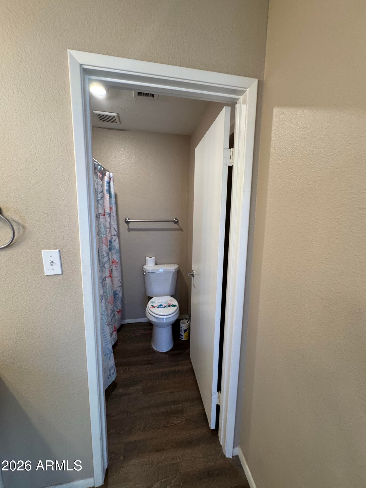 6540 W HAZELWOOD Street, Phoenix, AZ 85033 — photo 14 of 32